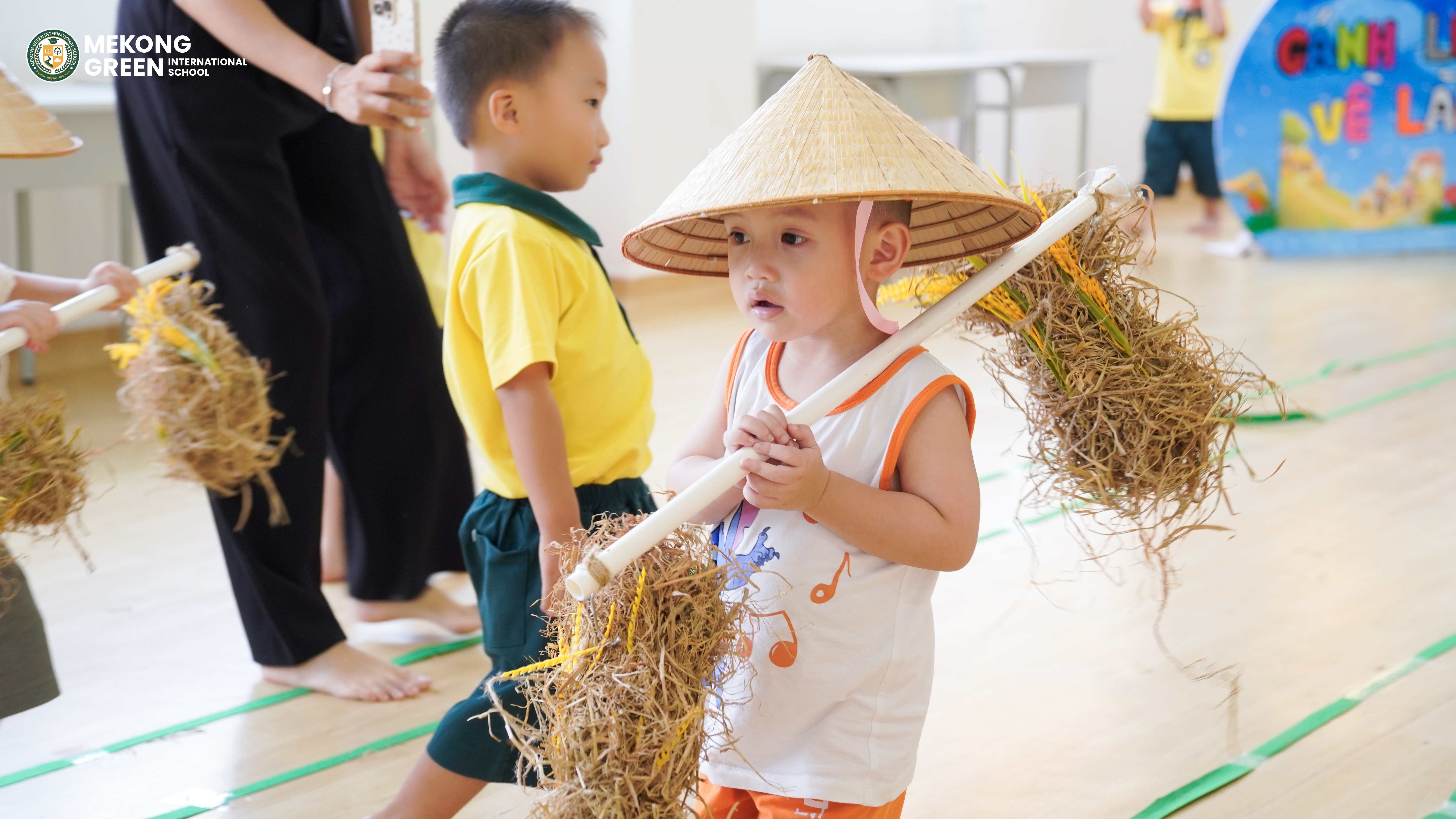 Bé Mầm non MGIS vui chơi trong hoạt động tháng 8